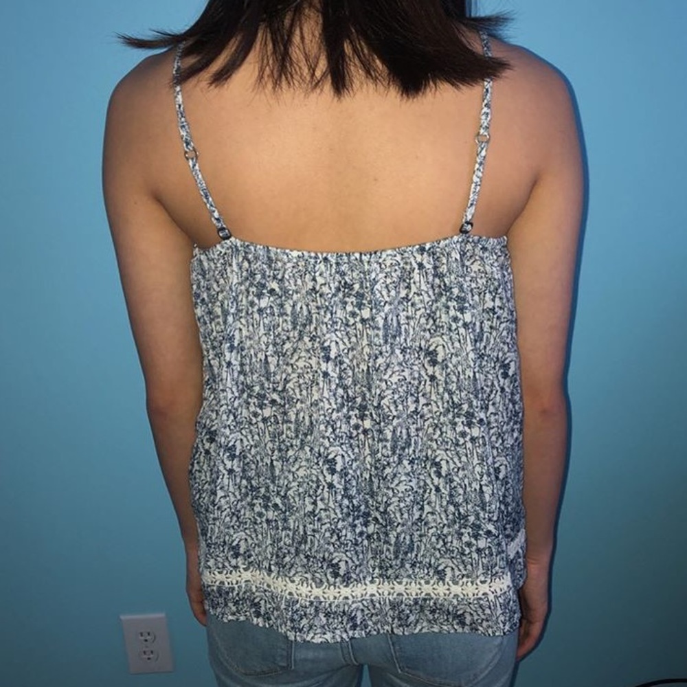 ✅ NWOT BLUE & WHITE ABERCROMBIE & FITCH TANK TOP - Picture 2 of 5